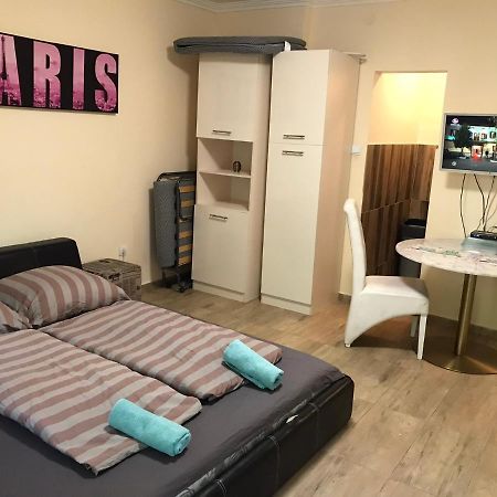 Roland Apartmant Zuglo ブダペスト エクステリア 写真